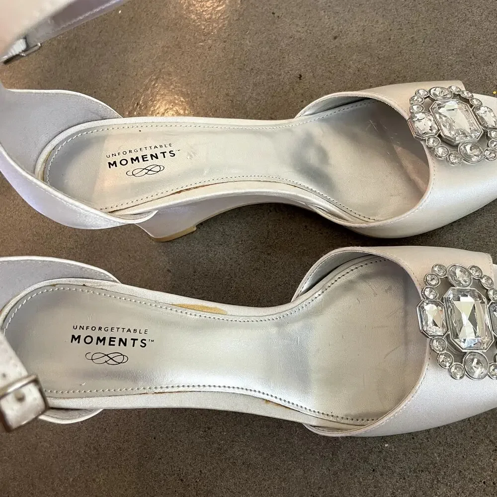 Unforgettable Moments satin moments wedge